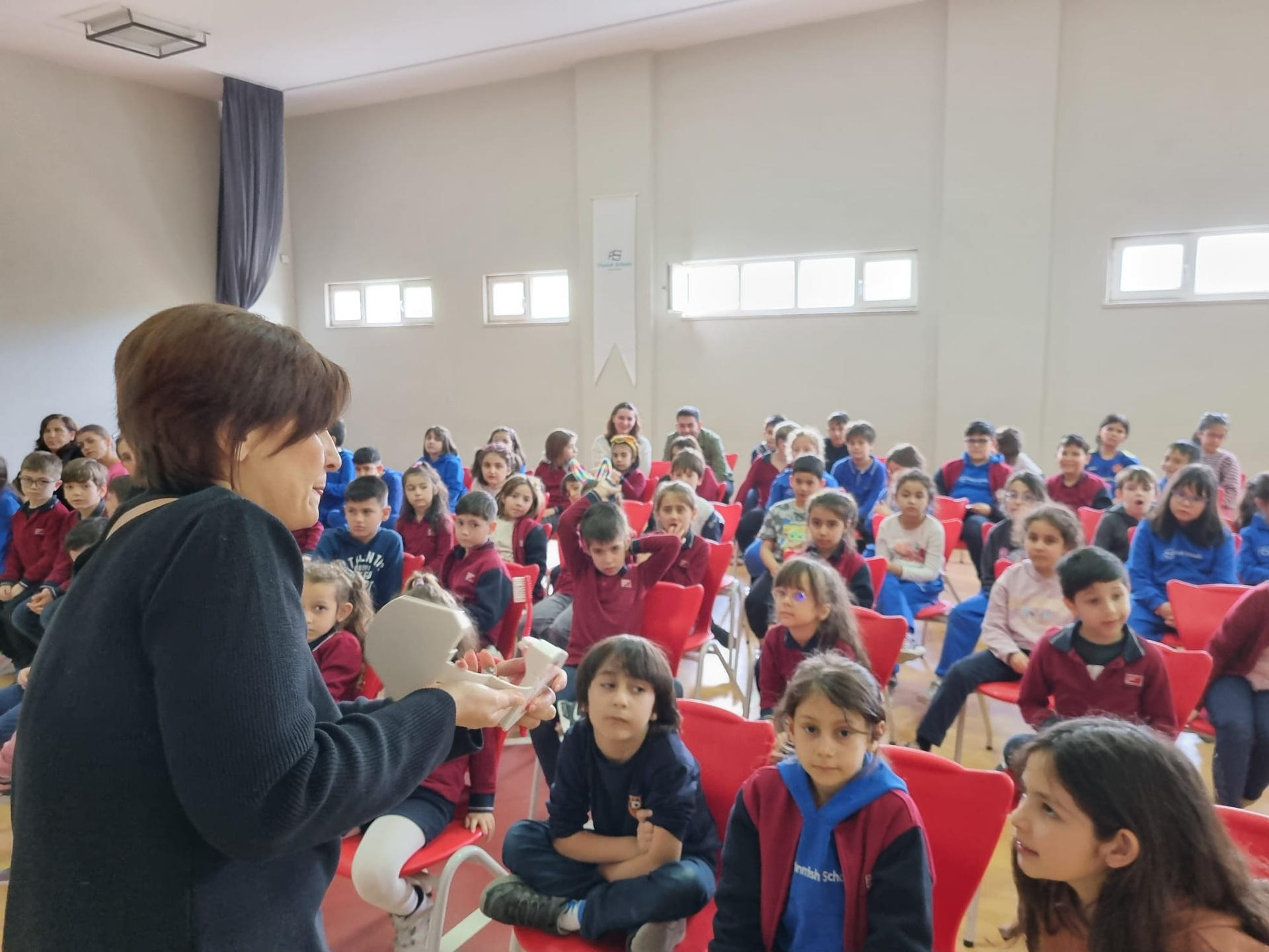 İl Sağlık Müdürlüğü Ağız Diş Sağlığı Birimi görevli Diş Hekimi Dt. Tüliz ÇANGAL, öğrencilerimize ağız ve diş sağlığı konulu eğitim verdi